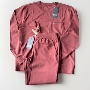 Figs mens formx Norris straight scrub pant Med 
DESTIN FORM RELAXED CREW NECK L